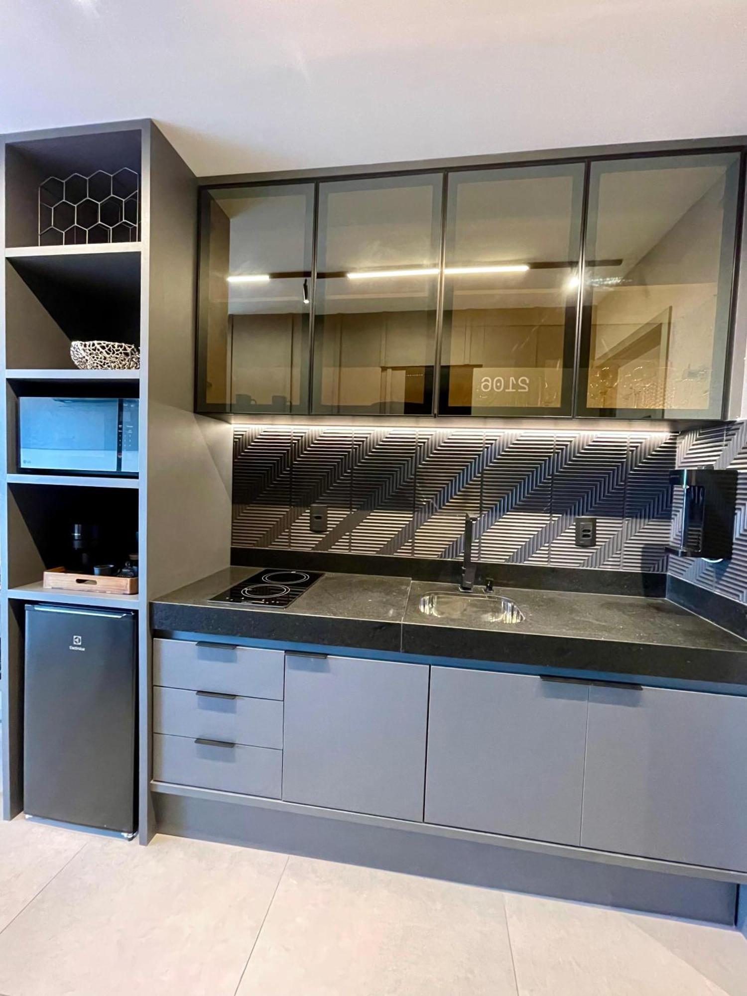 Simple Smart Flat - By Jess